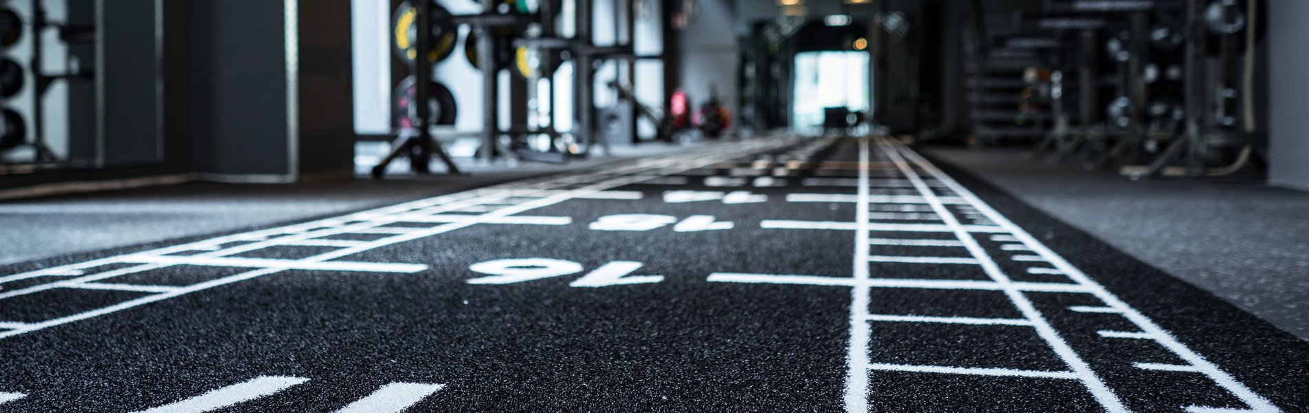 Playground mit Sprintbahn und Rig